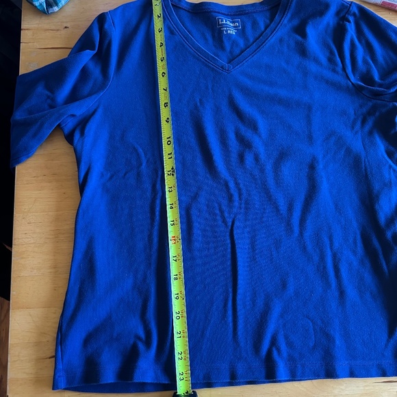 L.L. bean Women's V-neck cotton tees, 3/4 sleeve, Large, 4 pieces - Picture 3 of 6